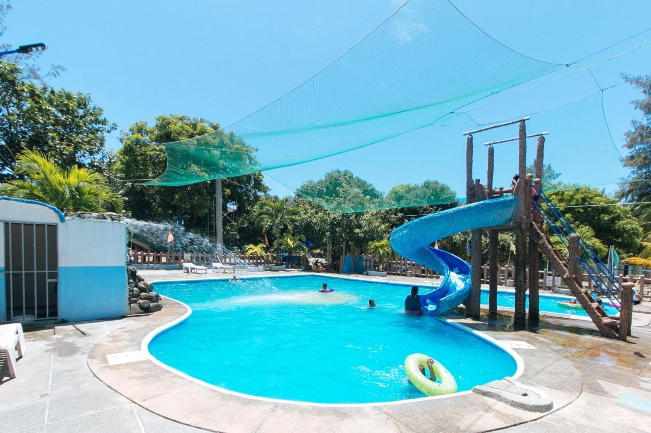 Santa Cruz  Reddoorz @ Seasun Beach Resort And Hotel Zambales المظهر الخارجي الصورة